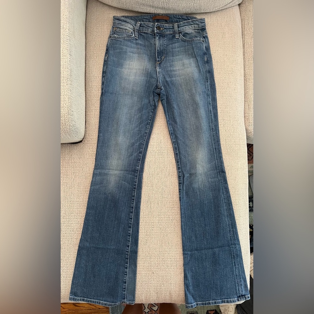 Joes High Rise Flare jeans, size 29. Excellent condition.